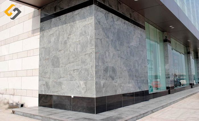 Gạch giả đá làm điểm nhấn nhá cho khu vực nhà hàng, TTTM