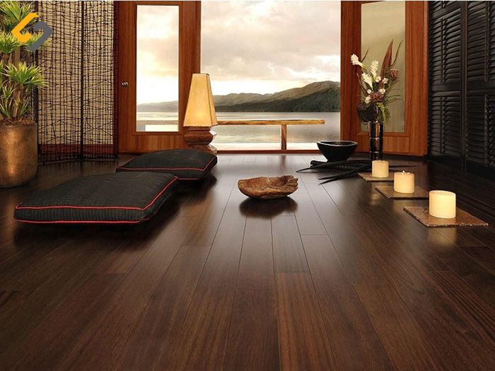 Gạch vân gỗ màu trầm tạo sự ấm cúng mang hơi thở cổ điển Nhật Bản